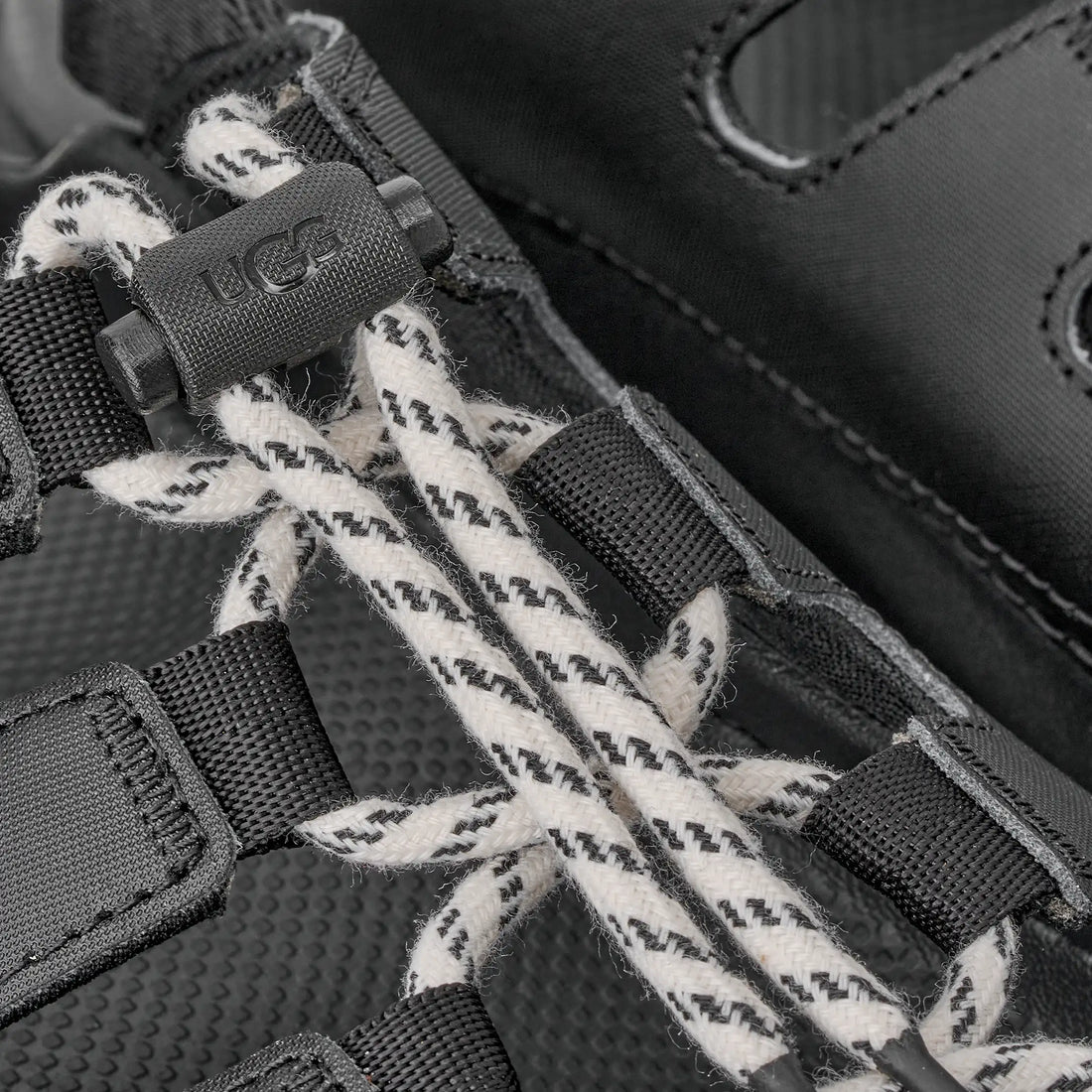 W Goldenglow Toggle Black 1179370-BLK