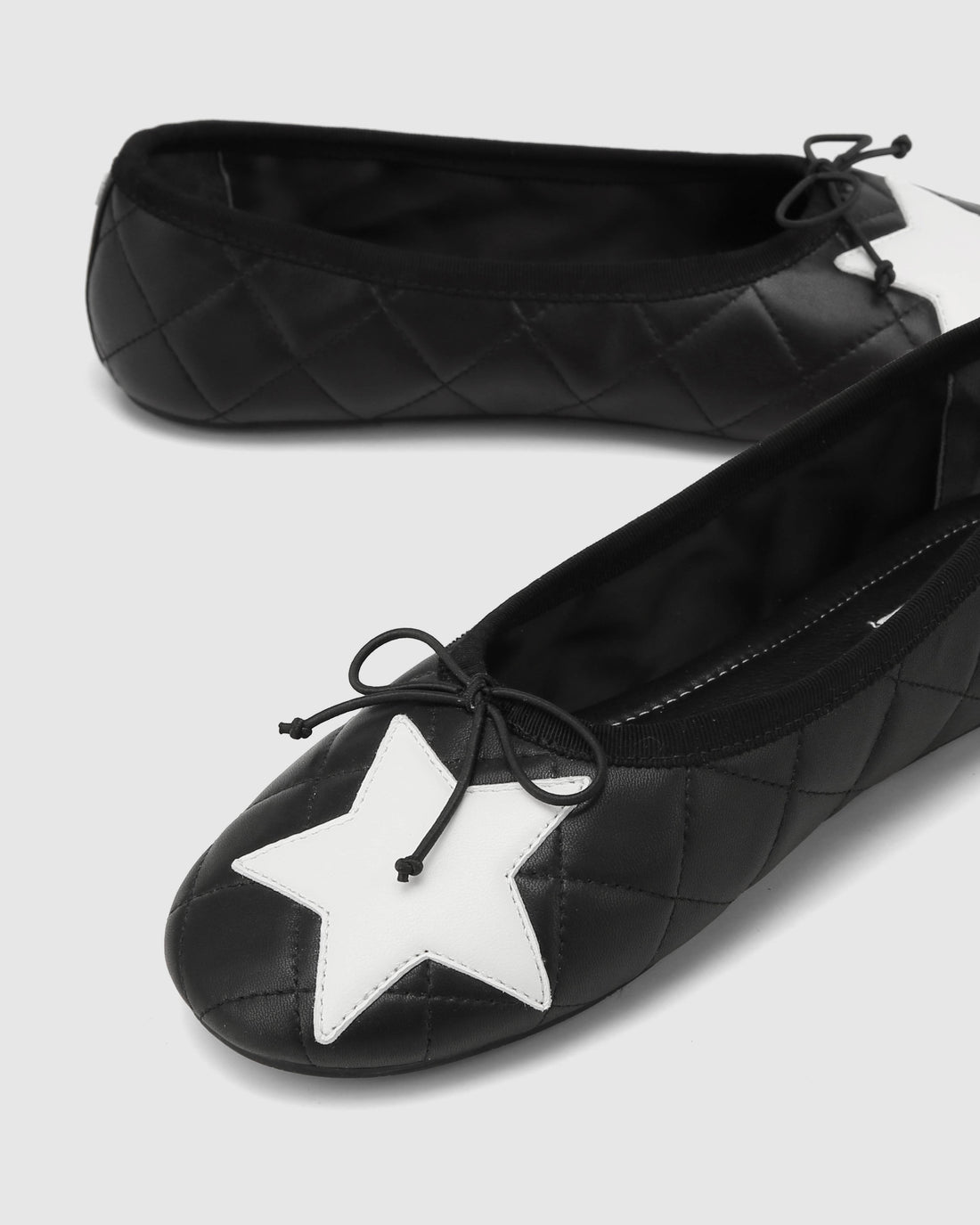 Bedford Black/White Leather