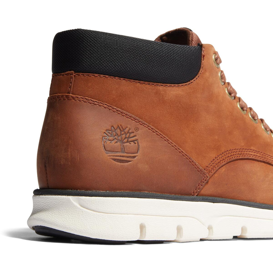 Bradstreet Chukka MidBrown Leather