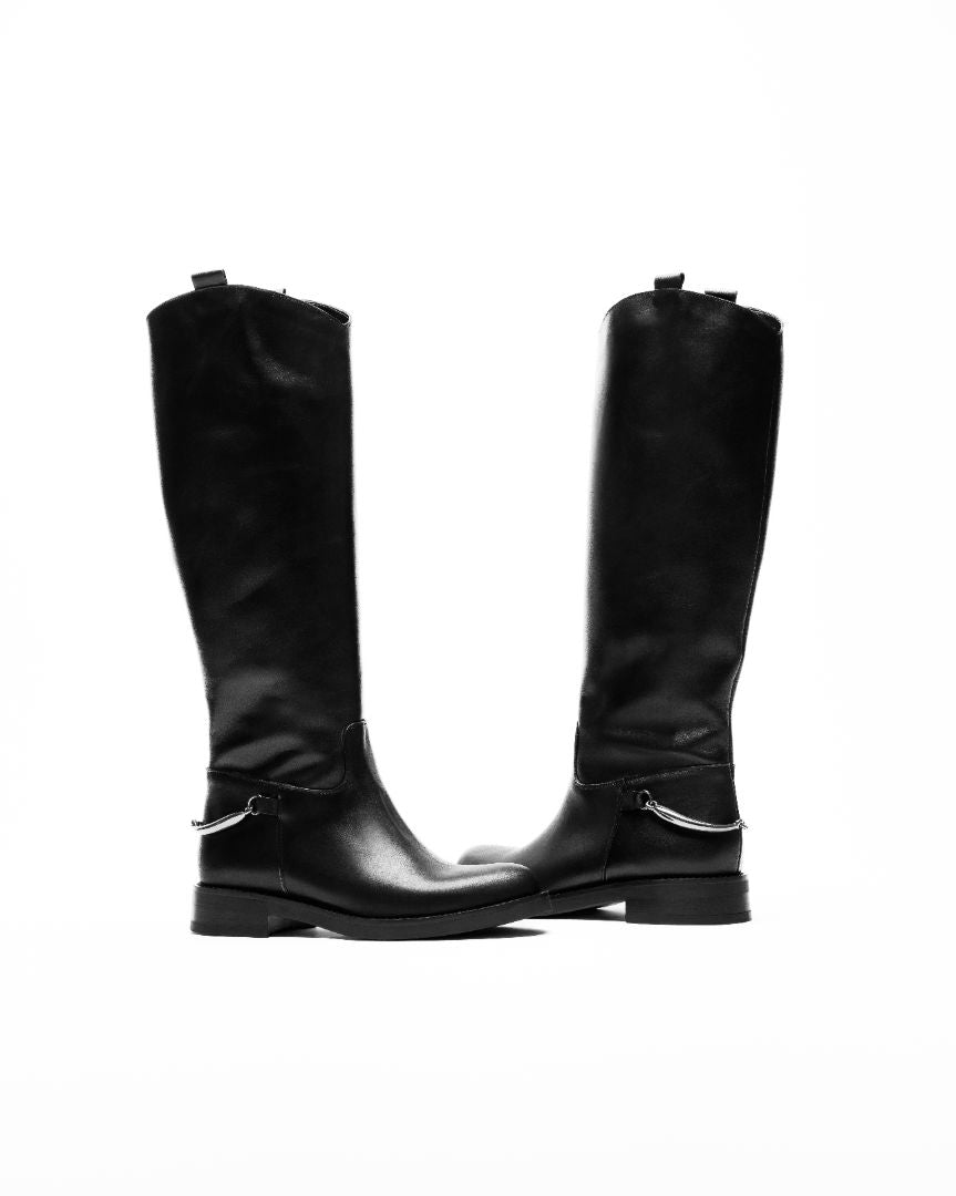 Spur Black Leather